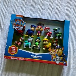 NWT Paw Patrol gift set